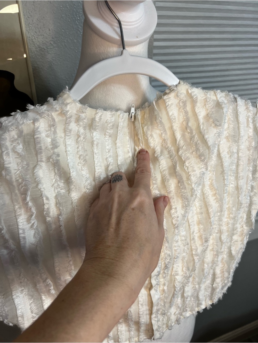 Rangel Chloe Top Ivory Large Sheer And Fur Stripes Zipper Crop Top - Picture 10 of 12